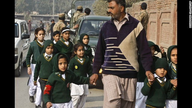 Vụ Taliban thảm sát trường học châm ngòi giận dữ trên toàn thế giới 5