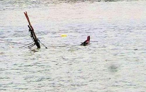 Tìm thấy thi thể ngư dân mất tích trên biển Quảng Ngãi 6