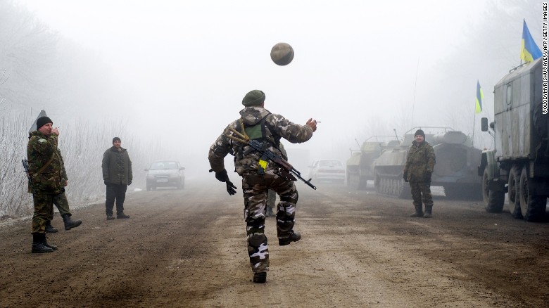 Hình ảnh cuộc sống thực 'thời chiến' ở Ukraine 14