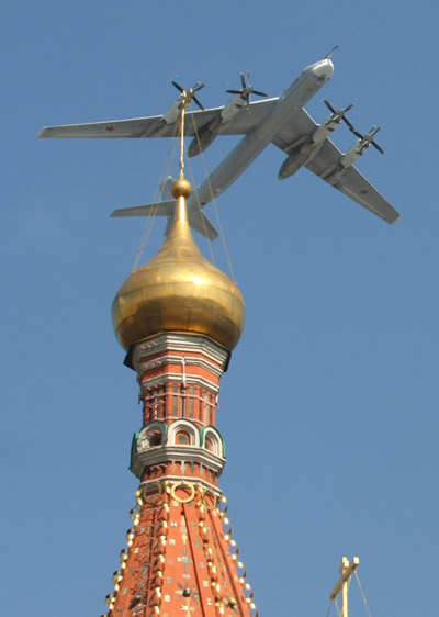 Khám phá Tu-95 Bear: Oanh tạc cơ chiến lược Mỹ nói được tiếp dầu tại VN 12