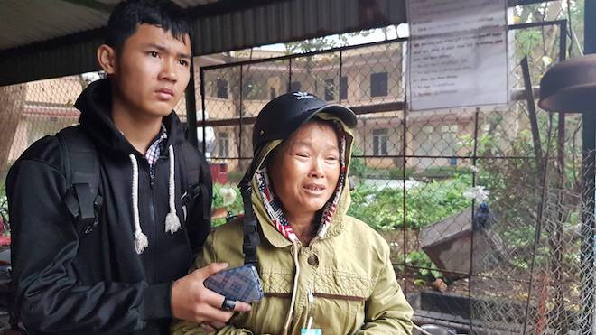 Người đàn ông tử vong sau vài ngày nằm viện, cả chục người quây bệnh viện yêu cầu làm rõ - Ảnh 2. Người đàn ông tử vong sau vài ngày nằm viện, cả chục người 'quây' bệnh viện yêu cầu làm rõ 1