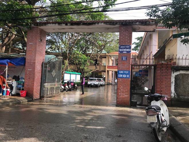 Vụ bệnh nhân tử vong, người nhà quây bệnh viện: Kết luận đúng quy trình! - Ảnh 2. Vụ người nhà quây bệnh viện ở Nghệ An: HĐCM kết luận đúng quy trình 2