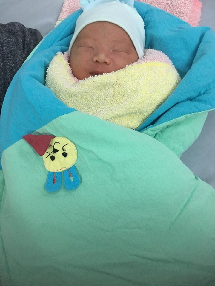 Tâm sự đầy hy vọng của ông bố bị ung thư gan giai đoạn cuối lần đầu được ôm con trai trong lòng - Ảnh 4. Tâm sự đầy hy vọng của ông bố bị ung thư gan giai đoạn cuối lần đầu được ôm con trai trong lòng 4