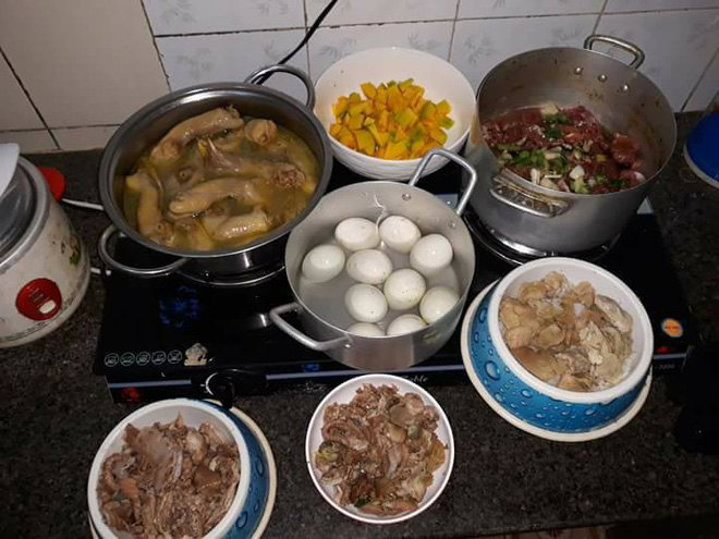 Thực đơn ăn một ngày quá sang chảnh của chó Alaska khiến dân mạng tranh cãi! - Ảnh 3. Thực đơn ăn một ngày 'quá sang chảnh' của chú chó khiến dân mạng tranh cãi 3