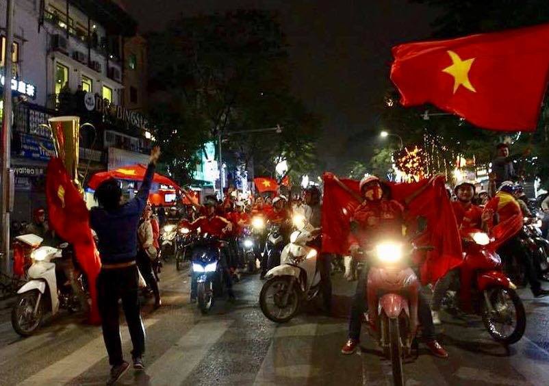 Cả nước vỡ òa với chiến tích lịch sử của U23 Việt Nam - Ảnh 15. Cả nước vỡ òa với chiến tích lịch sử của U23 Việt Nam 15