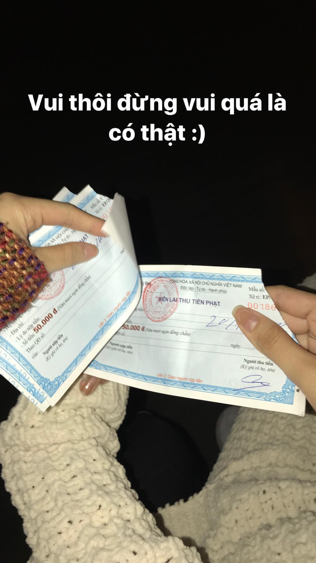 Vui thôi đừng vui quá Phí Phương Anh ơi, ăn mừng tuyển U23 thế nào mà để bị CSGT bắt thế này? - Ảnh 7. Vui thôi đừng vui quá Phí Phương Anh ơi, ăn mừng tuyển U23 thế nào mà để bị CSGT bắt thế này? 5