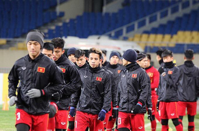 Vẫn bán son ngay trước giờ ra sân, Hồng Duy Pinky của U23 Việt Nam quả thật làm gì cũng có tâm! - Ảnh 1. Ngay trước giờ ra sân, tiền vệ Hồng Duy của U23 Việt Nam vẫn đăng ảnh bán son? 1