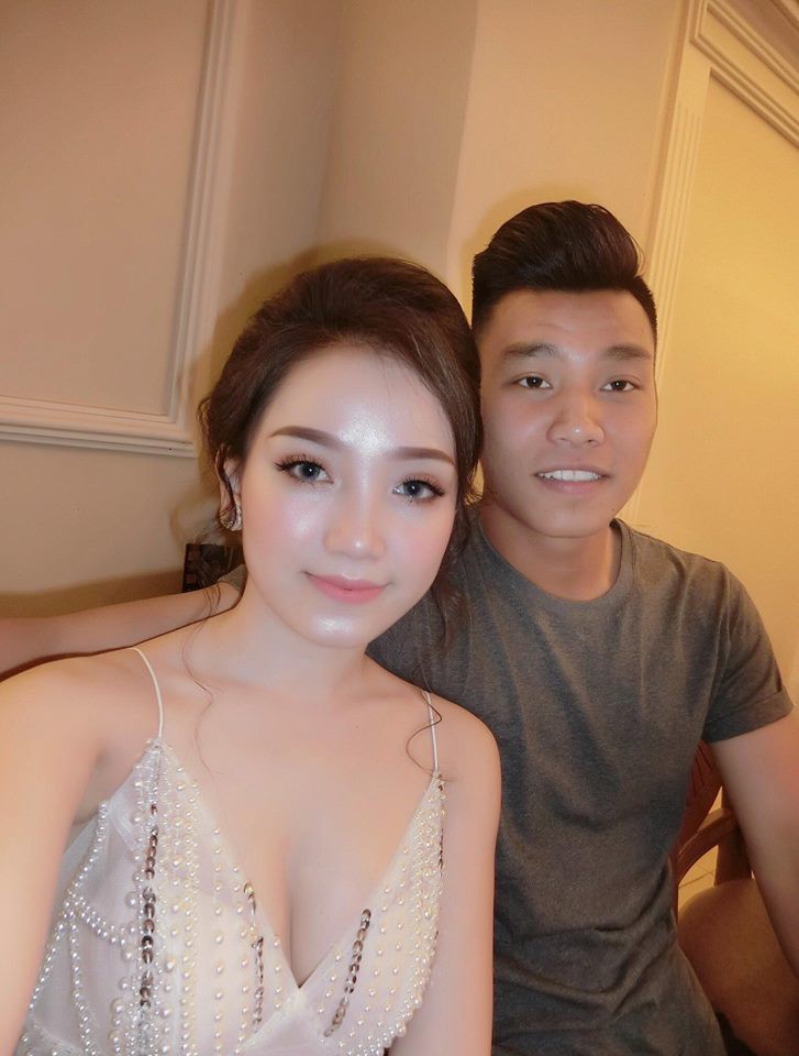 Trong tình yêu tuổi tác là chuyện lỗi thời - Không chỉ Tiến Dũng mà U23 Việt Nam cũng đang chứng minh điều này - Ảnh 21. 'Trong tình yêu tuổi tác là chuyện lỗi thời' - Không chỉ Tiến Dũng mà U23 Việt Nam cũng đang chứng minh điều này 11
