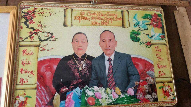 Gặp thợ ảnh không có tâm, con cháu khóc dở mếu dở khi nhận ảnh kỷ niệm đám cưới kim cương của ông bà như chibi đầu to - Ảnh 4. Gặp thợ ảnh không có tâm, con cháu khóc dở mếu dở khi nhận ảnh kỷ niệm đám cưới kim cương của ông bà như chibi đầu to 4