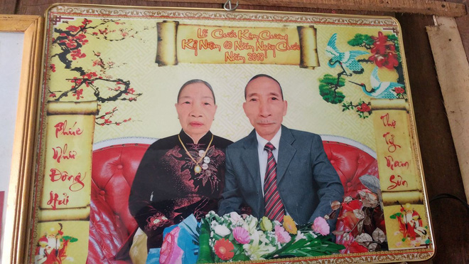 Gặp thợ ảnh không có tâm, con cháu khóc dở mếu dở khi nhận ảnh kỷ niệm đám cưới kim cương của ông bà như chibi đầu to - Ảnh 2. Gặp thợ ảnh không có tâm, con cháu khóc dở mếu dở khi nhận ảnh kỷ niệm đám cưới kim cương của ông bà như chibi đầu to 2