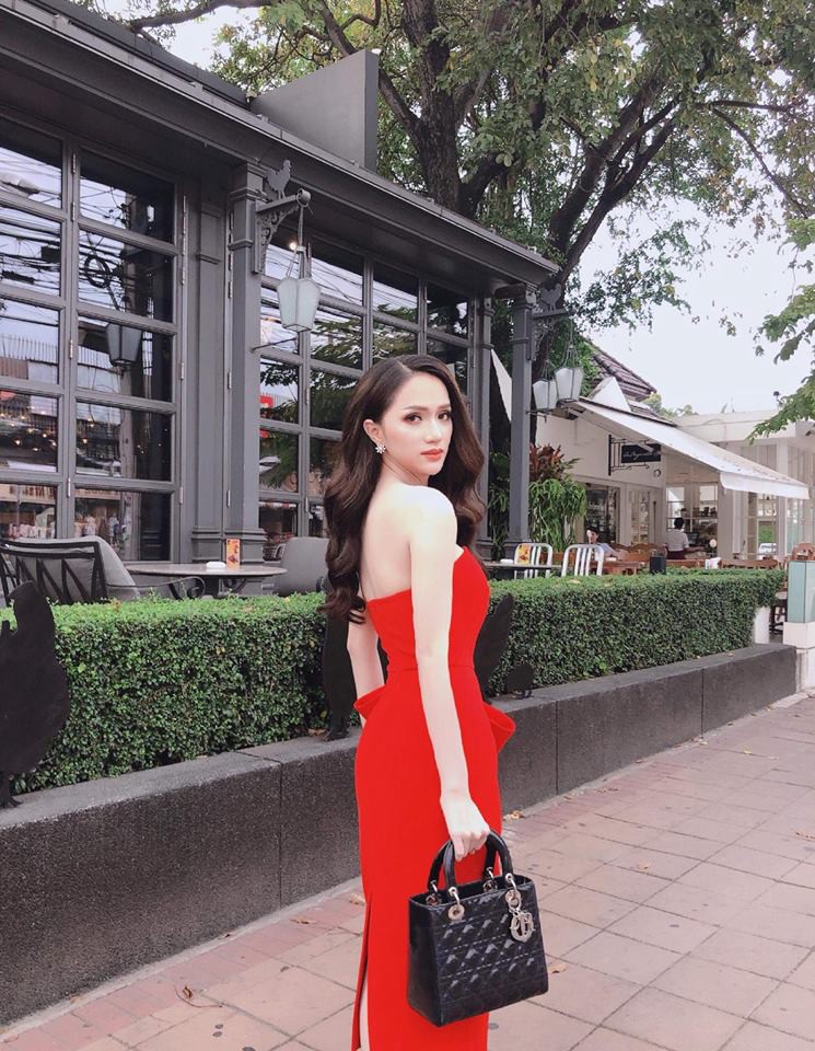 Khoảnh khắc hậu trường bất ngờ hot khiến Hương Giang nên cân nhắc: Phải cười nhiều hơn tại Hoa hậu Chuyển giới Quốc tế? - Ảnh 4. Khoảnh khắc hậu trường bất ngờ hot khiến Hương Giang nên 'cân nhắc': Phải cười nhiều hơn tại Hoa hậu Chuyển giới Quốc tế? 4