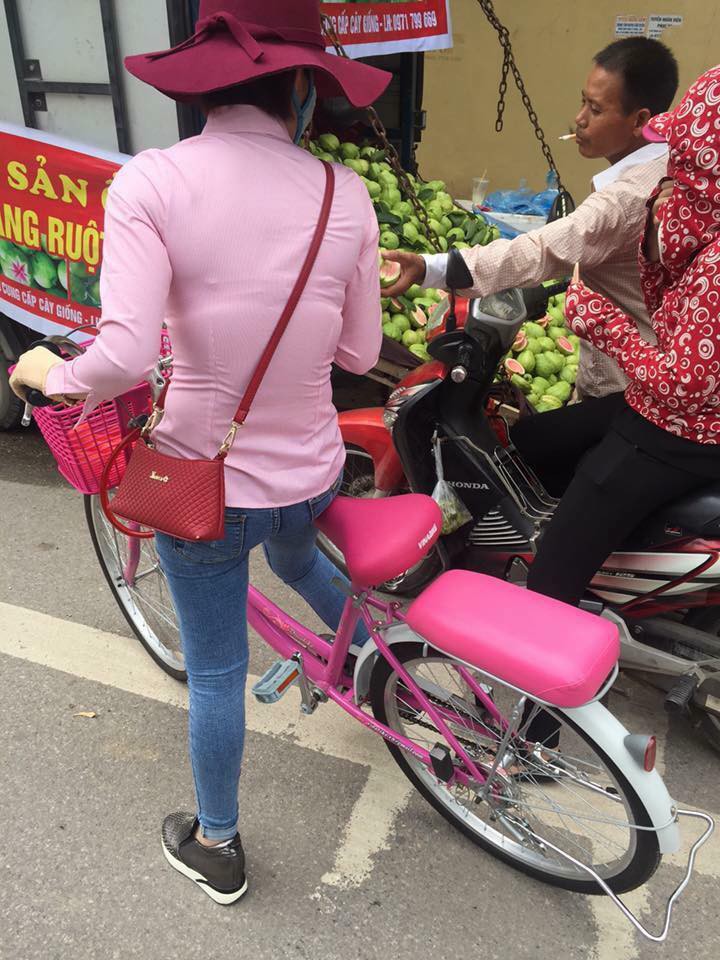 Bản tin thời trang giao thông: Những nàng ninja có áo giáp mix & match hoàn hảo với màu xe để chào hè 2018 - Ảnh 10. Bản tin thời trang giao thông: Những nàng ninja có 'áo giáp' mix & match hoàn hảo với màu xe để chào hè 2018 10