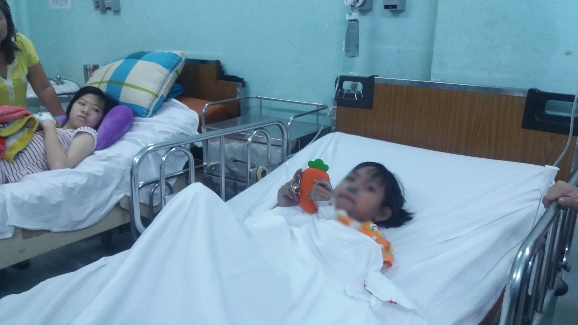 Hàng chục bệnh nhi nhập viện vì suy, bỏng đường hô hấp sau vụ cháy chung cư cao cấp Carina ở Sài Gòn - Ảnh 2. Hàng chục bệnh nhi nhập viện vì suy, bỏng đường hô hấp sau vụ cháy chung cư cao cấp Carina ở Sài Gòn 2