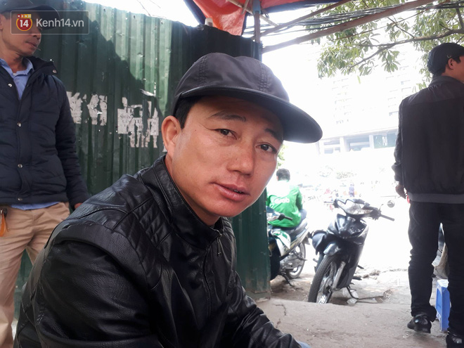 Anh xe ôm giàu nhất bến xe Mỹ Đình: Hơn 10 năm chở khách nghèo đi khám bệnh không lấy tiền - Ảnh 4. Anh xe ôm 'giàu' nhất bến xe Mỹ Đình: Hơn 10 năm chở khách nghèo đi khám bệnh không lấy tiền 4