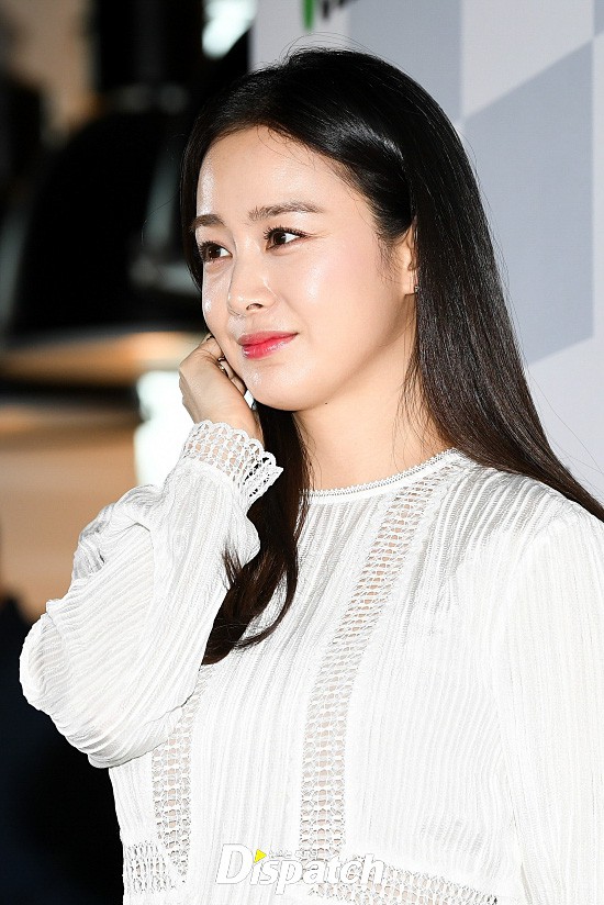 Kim Tae Hee lộ diện chính thức hậu sinh con: Đẹp khó tin, nhưng vóc dáng của cô mới là điều gây bất ngờ nhất - Ảnh 11. Kim Tae Hee lộ diện chính thức hậu sinh con: Đẹp khó tin, nhưng vóc dáng của cô mới là điều gây bất ngờ nhất 11