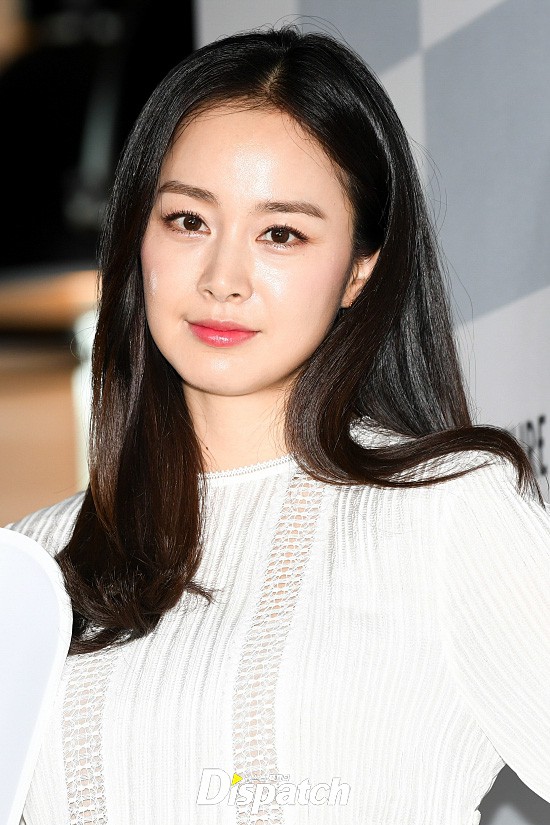 Kim Tae Hee lộ diện chính thức hậu sinh con: Đẹp khó tin, nhưng vóc dáng của cô mới là điều gây bất ngờ nhất 13