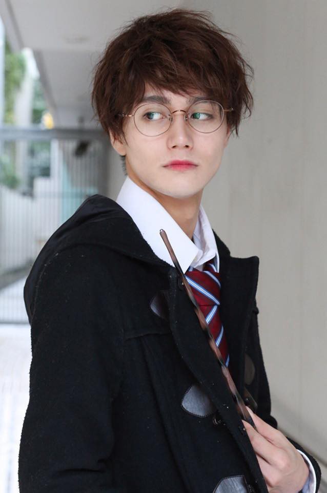 Chẳng ai nghĩ Harry Potter có thể là người châu Á cho đến khi có chàng trai này - Ảnh 3. Chẳng ai nghĩ Harry Potter có thể là người châu Á cho đến khi có chàng trai này 3