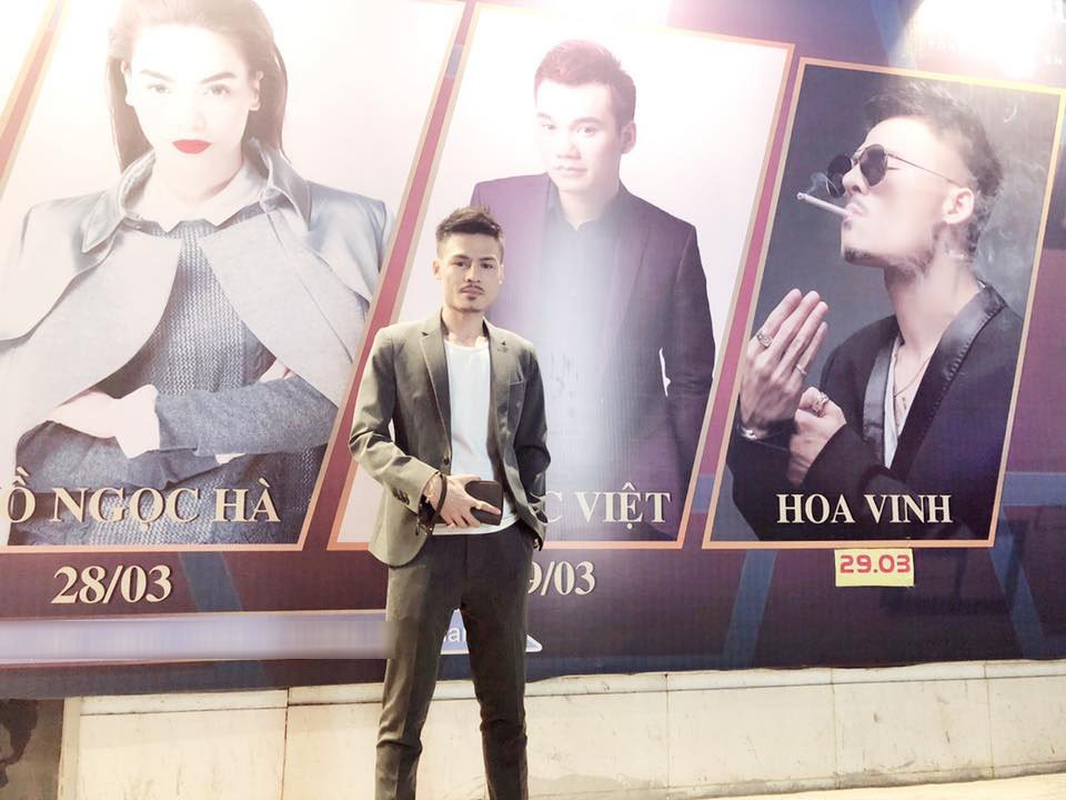 Được khen ngang cơ với Hồ Ngọc Hà và Khắc Việt khi khoe poster, đây là phản ứng của Hoa Vinh - Ảnh 1. Được khen 'ngang cơ' với Hồ Ngọc Hà và Khắc Việt khi khoe poster, đây là phản ứng của Hoa Vinh 1