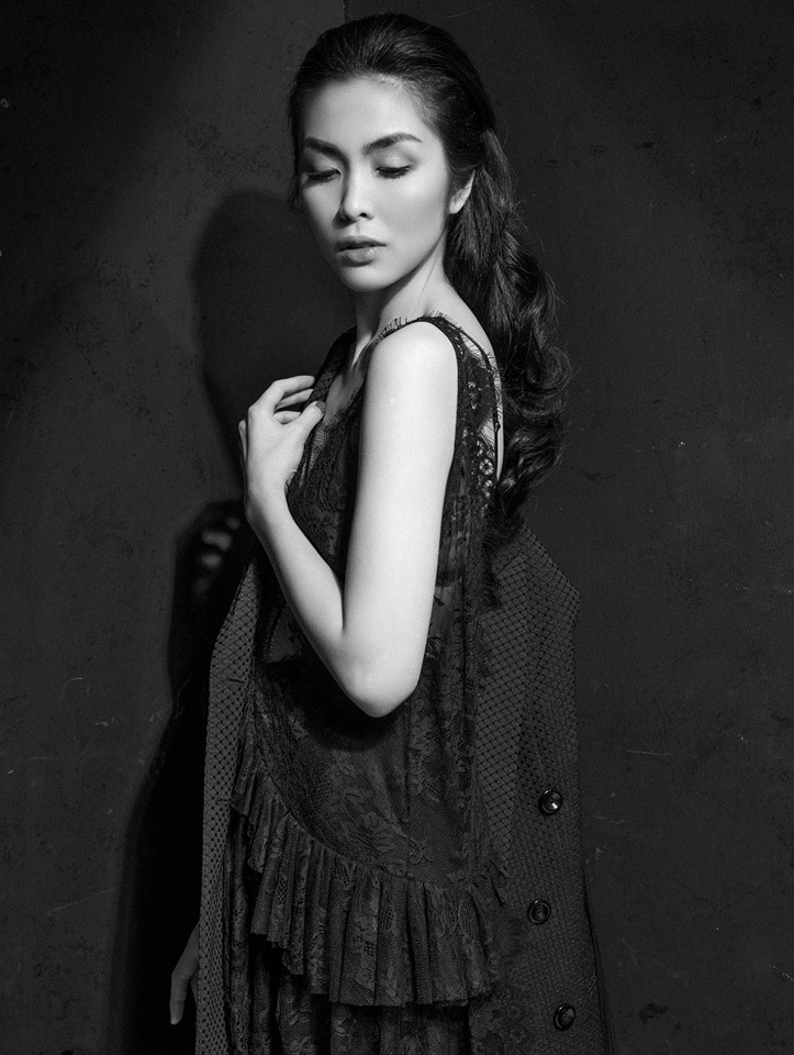 Hé lộ bộ ảnh trắng đen gợi cảm, Tăng Thanh Hà khiến người hâm mộ xuýt xoa vì thần thái đẳng cấp - Ảnh 3. Hé lộ bộ ảnh trắng đen gợi cảm, Tăng Thanh Hà khiến người hâm mộ xuýt xoa vì thần thái đẳng cấp 3