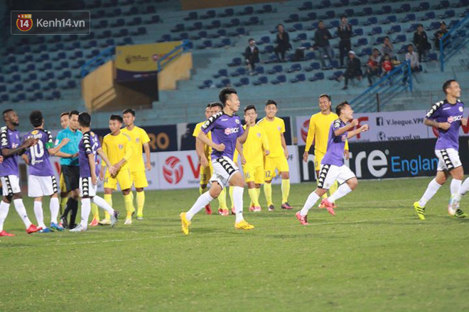 Sao U23 Việt Nam thi đấu dưới sức, Hà Nội vất vả đi tiếp ở Cúp Quốc gia sau loạt penalty cân não - Ảnh 13. Sao U23 Việt Nam thi đấu dưới sức, Hà Nội vất vả đi tiếp ở Cúp Quốc gia sau loạt penalty cân não 11