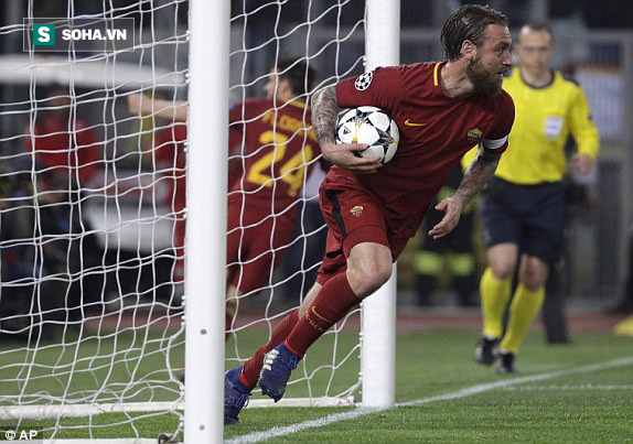 Chấn động: Barcelona bị loại đầy cay đắng sau cuộc lội ngược dòng không tưởng của AS Roma 2