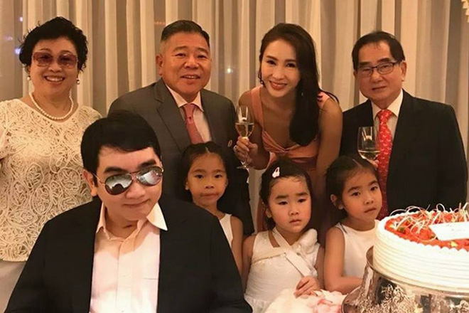 Mỹ nhân Ỷ thiên đồ long ký lấy đại gia tật nguyền: Chồng tặng du thuyền, mỗi tháng cho 900 triệu dưỡng thai - Ảnh 8. Mỹ nhân Ỷ thiên đồ long ký lấy đại gia tật nguyền: Chồng tặng du thuyền, mỗi tháng cho 900 triệu dưỡng thai 7