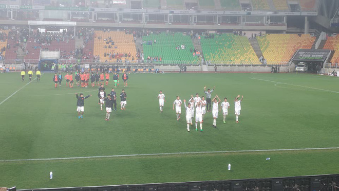 Báo Hàn Quốc sửng sốt khi Suwon bị biến thành 'sân nhà' của U19 Việt Nam 2