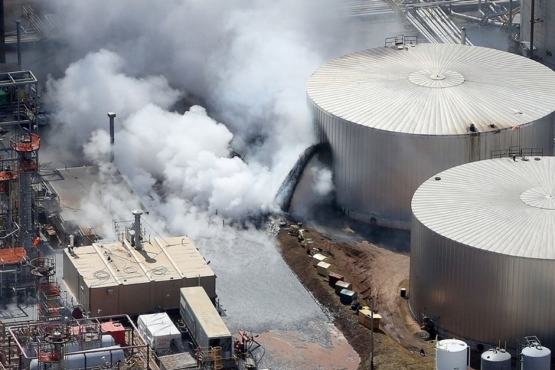Nổ lớn ở nhà máy lọc dầu ở Mỹ, ít nhất 20 người bị thương 2