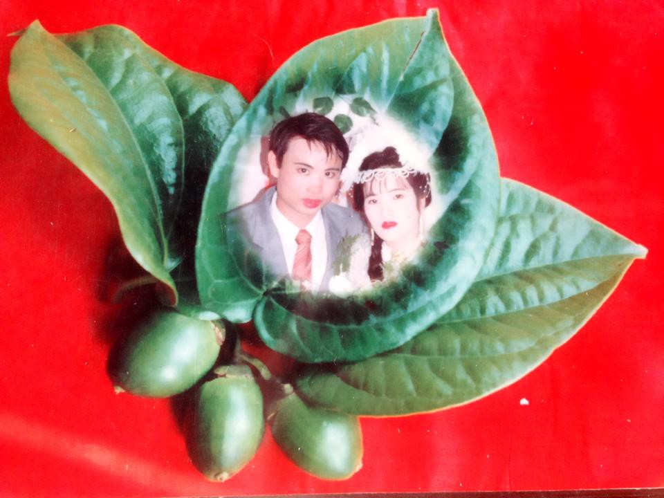 Cư dân mạng rủ nhau khoe ảnh cưới của bố mẹ ngày xưa: cô dâu cực xinh còn chú rể phong độ ngút trời - Ảnh 16. Cư dân mạng rủ nhau khoe ảnh cưới của bố mẹ ngày xưa: Cô dâu cực xinh còn chú rể phong độ ngút trời 9