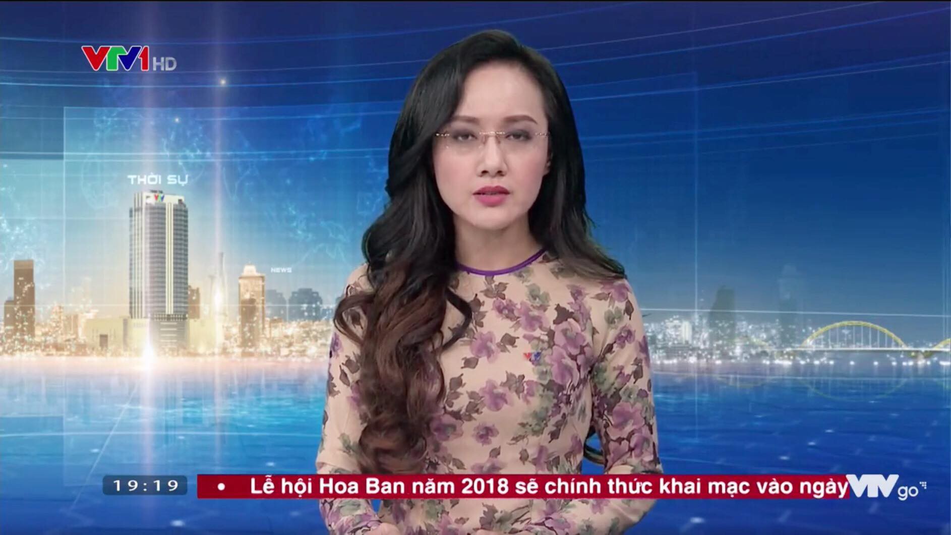 BTV Hoài Anh băn khoăn hỏi khán giả về kiểu tóc hợp nhất và nhận được câu trả lời bất ngờ - Ảnh 6. BTV Hoài Anh băn khoăn hỏi khán giả về kiểu tóc hợp nhất và nhận được câu trả lời bất ngờ 6