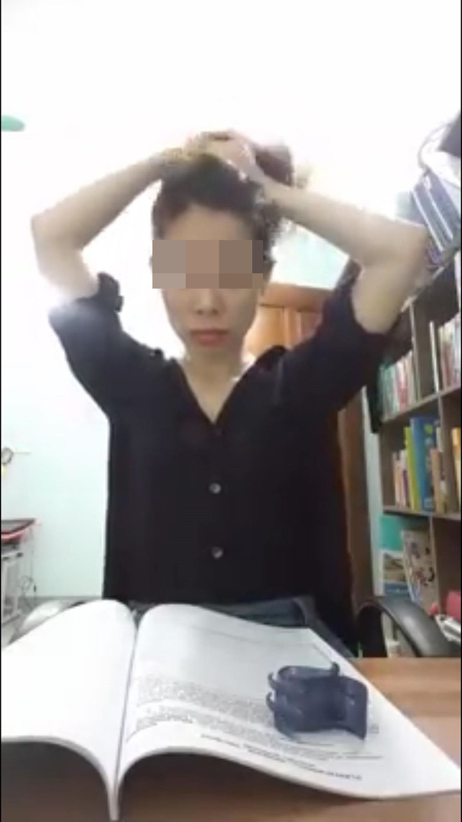 Cô Kim Tuyến hùng hổ trong livestream mới: Có 100 nghìn mới xem, không thì đi chỗ khác - Ảnh 1. Cô giáo mắng học viên 'óc lợn': 'Chửi chưa đủ thì chửi tiếp đi, trẻ trâu' 1