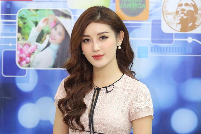 Cận cảnh nhan sắc nóng bỏng của Á hậu Việt sắp đầu quân cho VTV24 - Ảnh 17. Cận cảnh nhan sắc nóng bỏng của Á hậu Việt sắp đầu quân cho VTV24 16