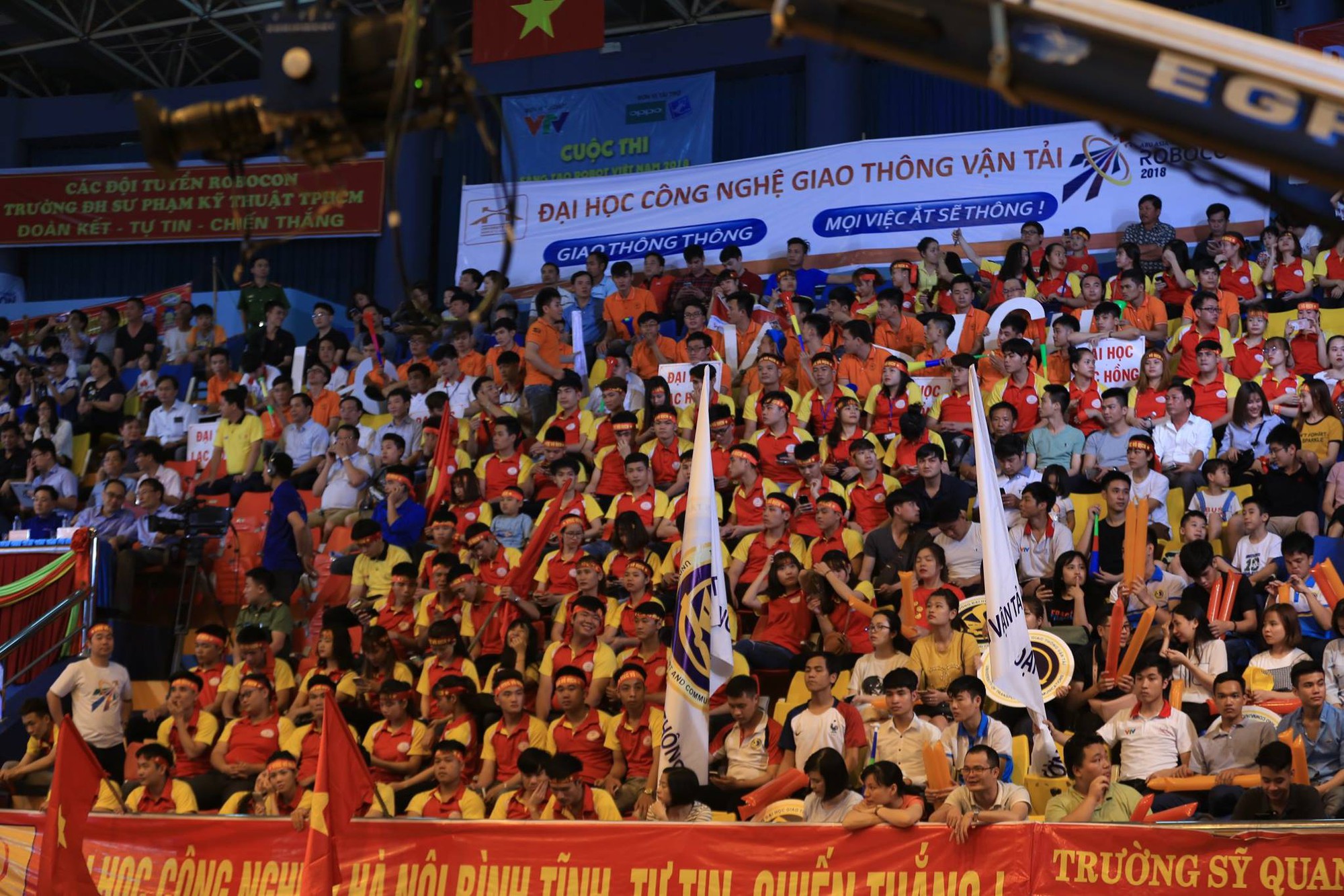 Khai mạc vòng chung kết Robocon 2018: Cả trời ký ức tuổi thơ của thế hệ 8x, 9x bỗng ùa về - Ảnh 1. Khai mạc vòng chung kết Robocon 2018: Cả trời ký ức tuổi thơ của thế hệ 8x, 9x bỗng ùa về 1