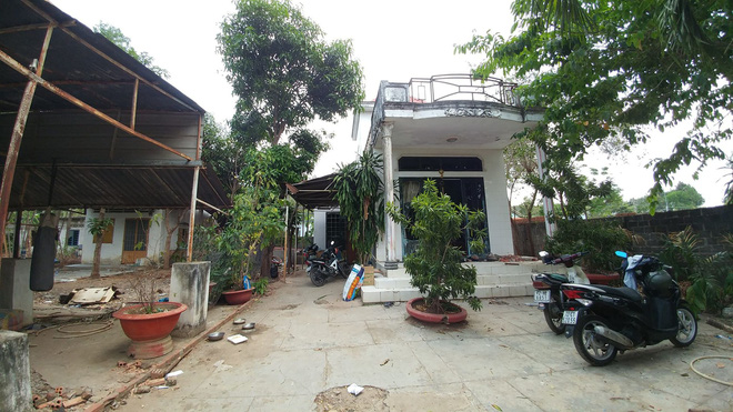 Luật sư: Không thể chấp nhận hành động còng tay bé gái 13 tuổi, đưa về trụ sở công an - Ảnh 3. Luật sư: 'Không thể chấp nhận hành động còng tay bé gái 13 tuổi, đưa về trụ sở công an' 2