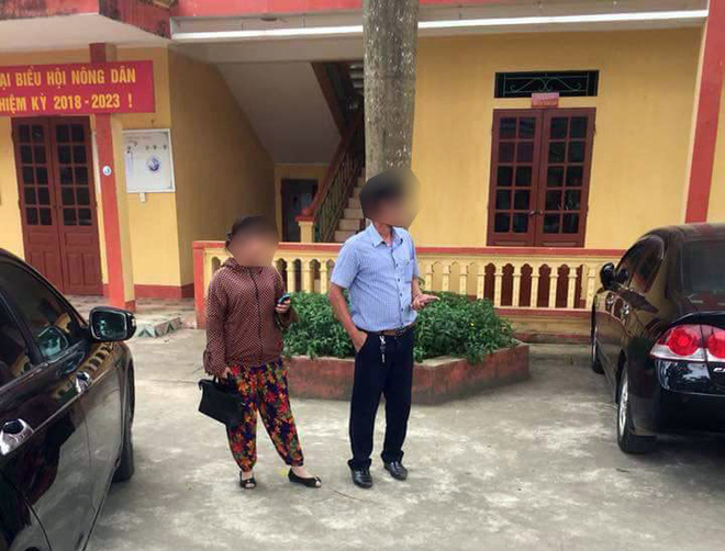 Dân vây bắt hai vợ chồng đi ô tô bán gà giống vì nghi ngờ bắt cóc trẻ em - Ảnh 5. Dân vây bắt hai vợ chồng đi ô tô bán gà giống vì nghi ngờ bắt cóc trẻ em 4