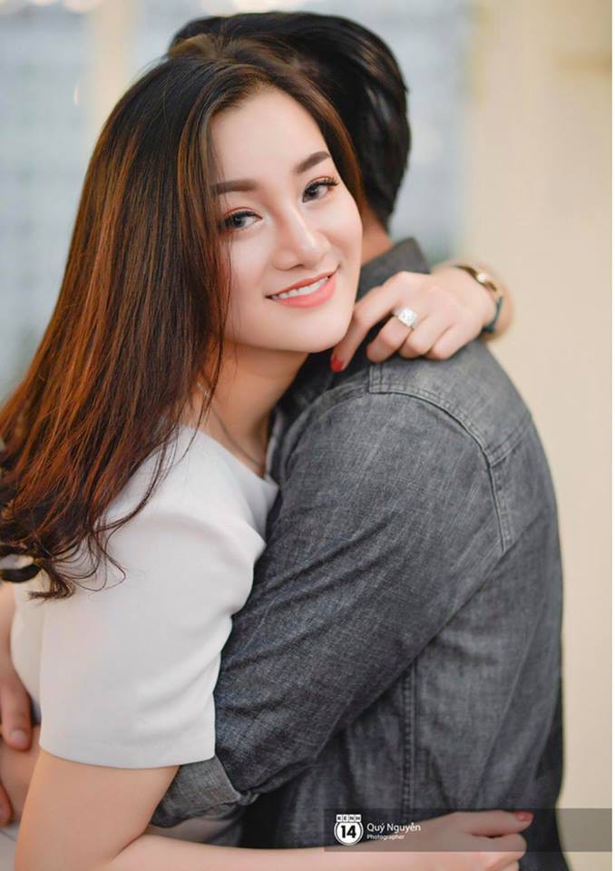 Tối hôm trước nói hãnh diện khi có anh, sáng nay vợ Hữu Công bỗng than đời bất công rồi vội xoá status đi - Ảnh 1. Tối hôm trước nói 'hãnh diện khi có anh', sáng nay vợ Hữu Công bỗng than đời bất công rồi vội xoá status đi 1