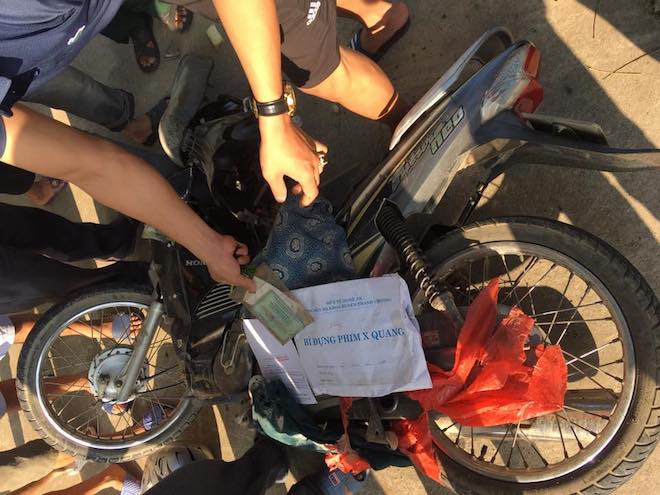 Thai phụ sắp sinh gặp nạn tử vong trên đường đi khám, chồng bị thương nặng - Ảnh 1. Thai phụ sắp sinh tử vong trên đường đi khám, chồng nguy kịch 2