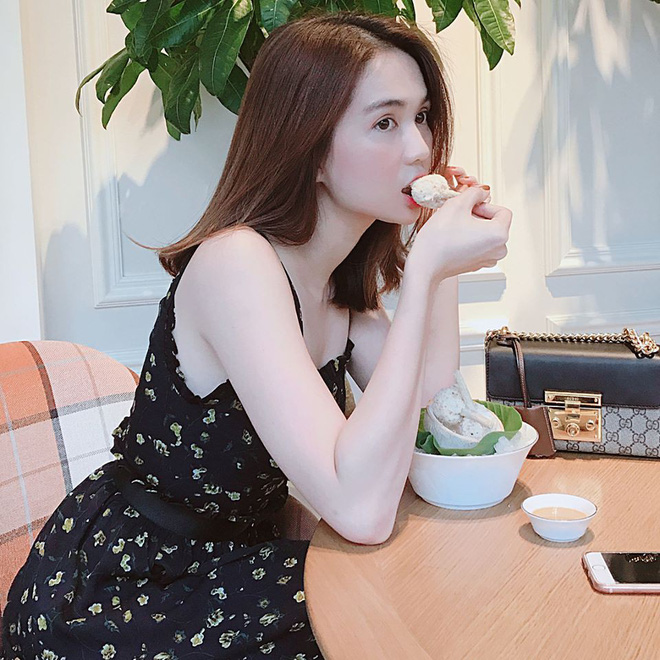 Khối tài sản triệu người mơ ước và sự thay đổi bất ngờ của Ngọc Trinh - Ảnh 1. Khối tài sản triệu người mơ ước và sự thay đổi bất ngờ của Ngọc Trinh 1