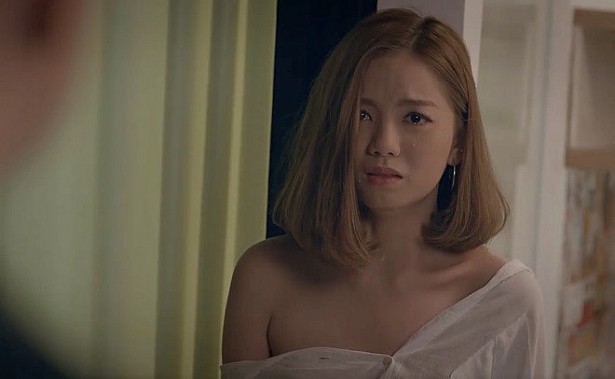 Cảnh nóng không cứu nổi diễn xuất của Hạ Anh trong Cả một đời ân oán - Ảnh 4. Cảnh nóng không cứu nổi diễn xuất của Hạ Anh trong 'Cả một đời ân oán' 4