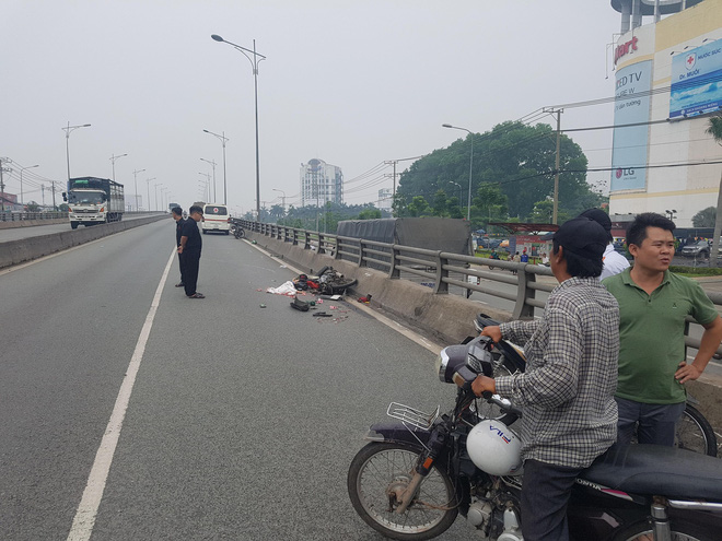 Bé gái 4 tuổi tử vong dưới bánh xe ben, mẹ nguy kịch - Ảnh 1. Bé gái 4 tuổi tử vong dưới bánh xe ben, mẹ nguy kịch 1