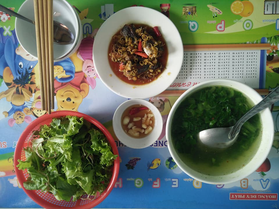 Hào hứng khoe mẹ chồng ảnh bữa cơm thanh mát, con dâu bị mắng là keo kiệt, cố ý tiết kiệm tiền đem về nhà mẹ đẻ - Ảnh 2. Hào hứng khoe mẹ chồng ảnh 'bữa cơm thanh mát', con dâu bị mắng là keo kiệt, cố ý tiết kiệm tiền đem về nhà mẹ đẻ 2