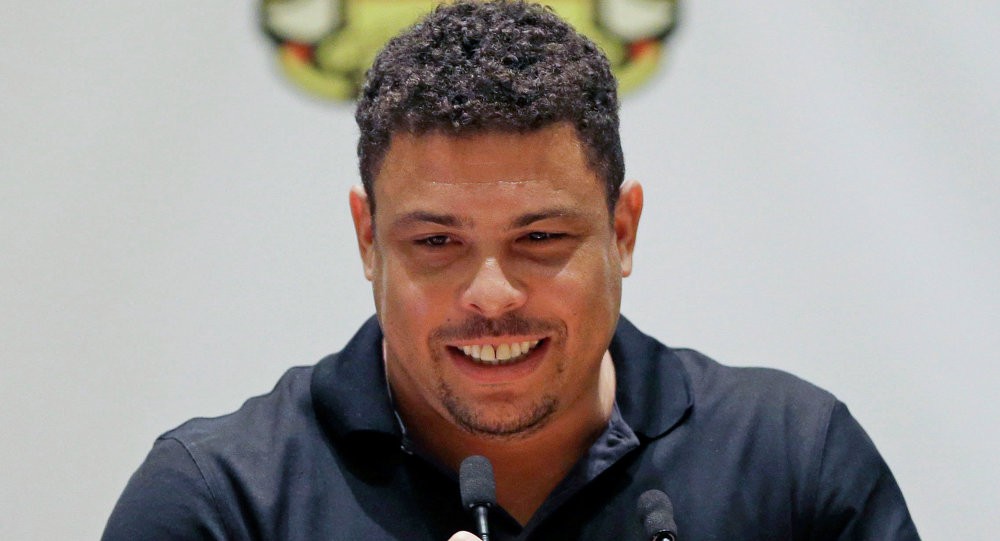 Nhìn Ronaldo xuất hiện trong lễ khai mạc World Cup 2018, đám 8x, 9x đời đầu mới chua chát nhận ra mình đã già lắm rồi - Ảnh 6. Nhìn Ronaldo xuất hiện trong lễ khai mạc World Cup 2018, đám 8x, 9x đời đầu mới 'chua chát' nhận ra mình đã già lắm rồi 7