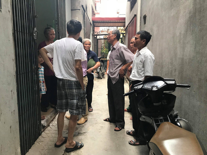 Thông tin bất ngờ vụ bé gái bị mẹ đánh, chửi phát trên facebook - Ảnh 2. Thông tin bất ngờ vụ bé gái bị mẹ đánh, chửi phát trên facebook 2