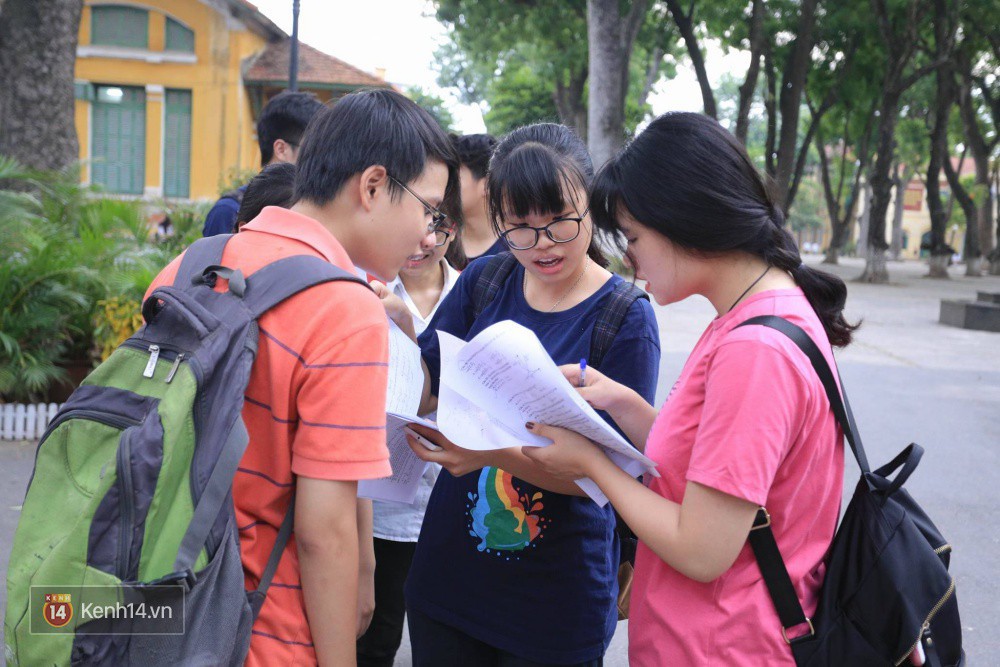 Hơn 925.000 thí sinh thi THPT Quốc gia, Bộ GD&ĐT sẽ tập trung toàn lực để không xảy ra gian lận thi cử, lọt đề - Ảnh 2. Hơn 925.000 thí sinh thi THPT Quốc gia, Bộ GD&ĐT sẽ tập trung toàn lực để không xảy ra gian lận thi cử, 'lọt đề' 2
