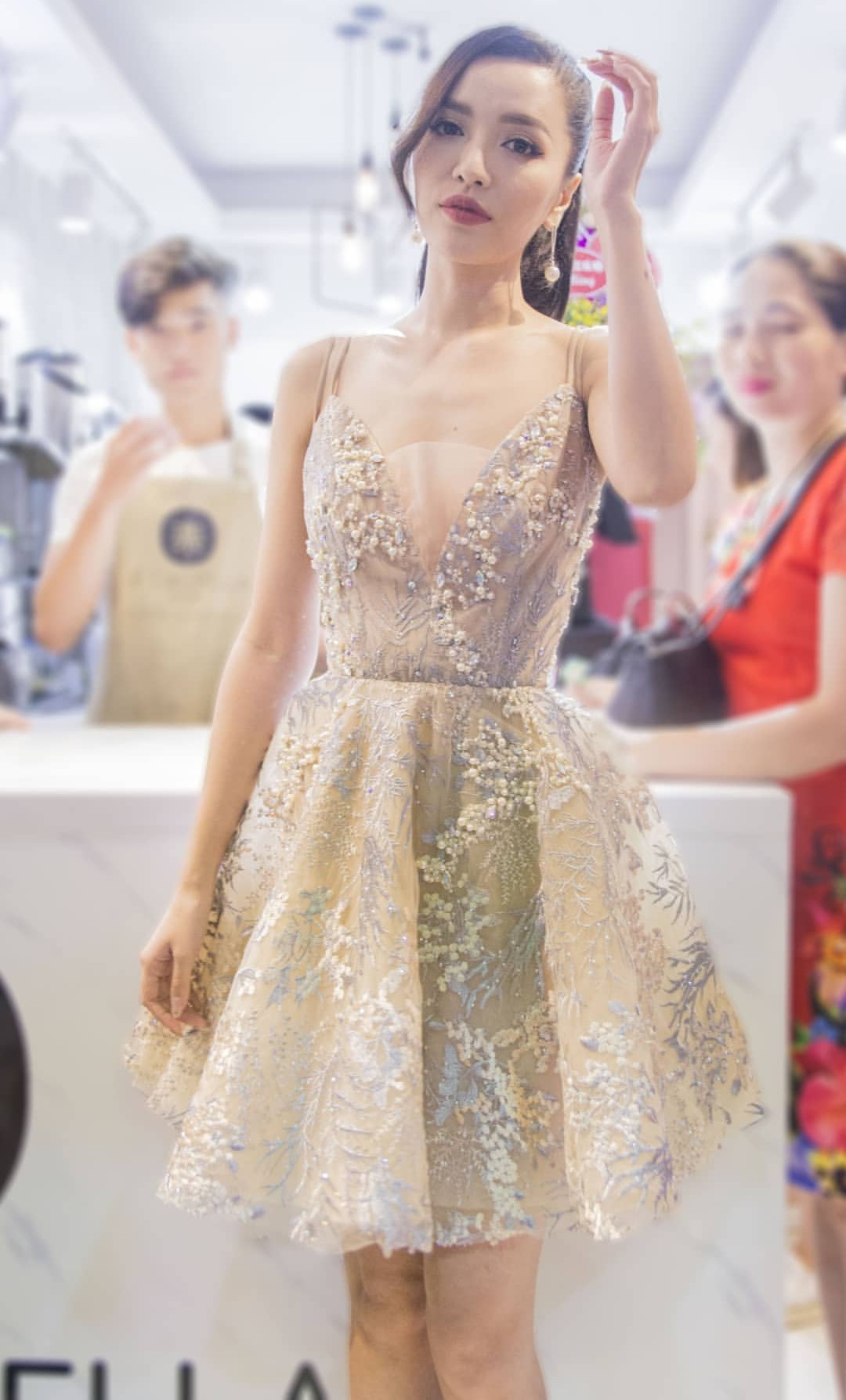 Bích Phương gầy Hình ảnh gầy 'trơ xương' của Bích Phương khiến cộng đồng fan xôn xao 1