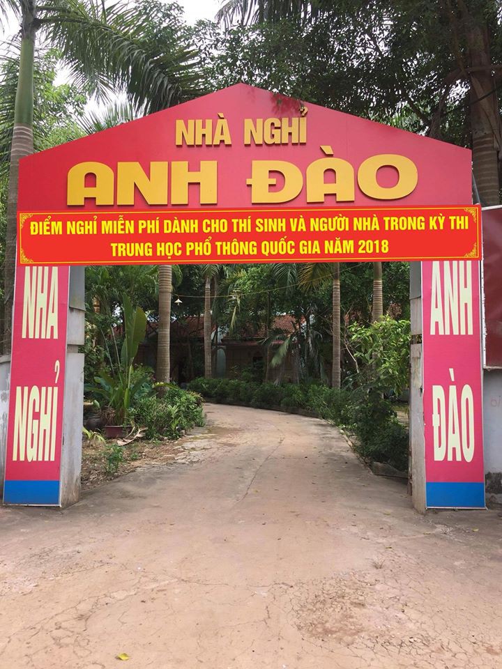 Thương thí sinh phải đi đi về về quãng đường xa, bà chủ nhà nghỉ quyết định miễn phí toàn bộ phòng ốc cho các sĩ tử dịp thi THPT Quốc gia - Ảnh 1. Thương thí sinh phải đi về quãng đường xa, bà chủ nhà nghỉ quyết định miễn phí toàn bộ phòng ốc cho các sĩ tử dịp thi THPT Quốc gia 1