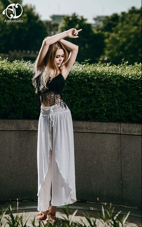 Hot girl bình luận World Cup gây bất ngờ với vai cave trong Quỳnh búp bê - Ảnh 4. Hot girl bình luận World Cup gây bất ngờ với vai cave trong Quỳnh búp bê 4