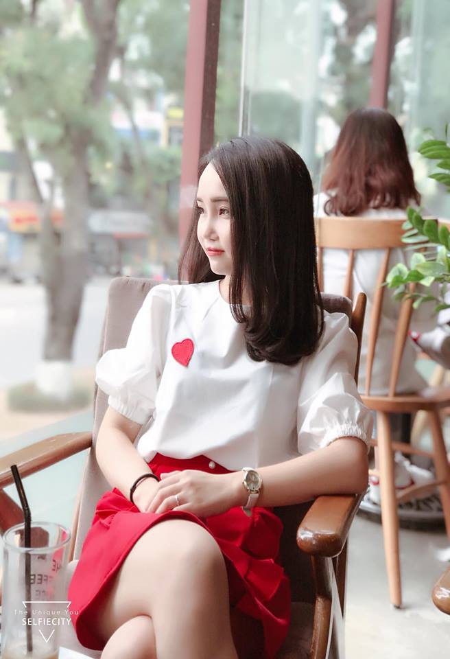 Từng bị bạn bè cầm chổi ném vì xấu xí, cô gái Hà Nội lột xác sau phẫu thuật thẩm mỹ lại lấy được chồng như ý - Ảnh 6. Từng bị bạn bè cầm chổi ném vì xấu xí, cô gái Hà Nội lột xác sau phẫu thuật thẩm mỹ lại lấy được chồng như ý 6