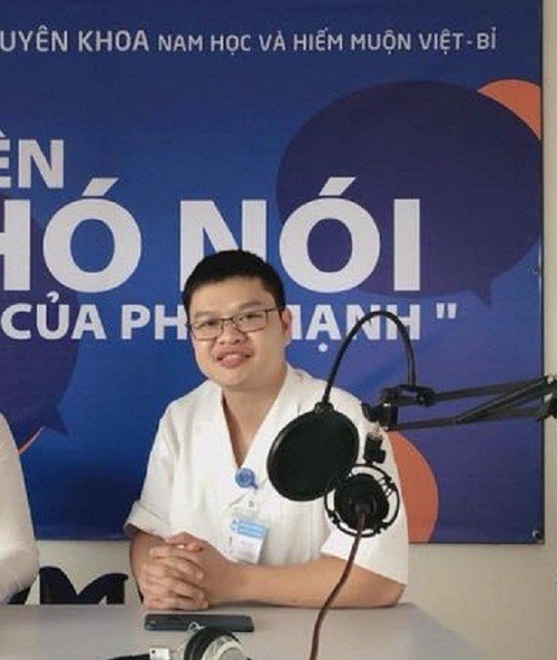 Trốn vợ đi ngoại tình, ông bố 3 con bị gãy kiếm phải nhập viện cấp cứu - Ảnh 1. Trốn vợ đi ngoại tình, ông bố 3 con bị gãy 'kiếm' phải nhập viện cấp cứu 2