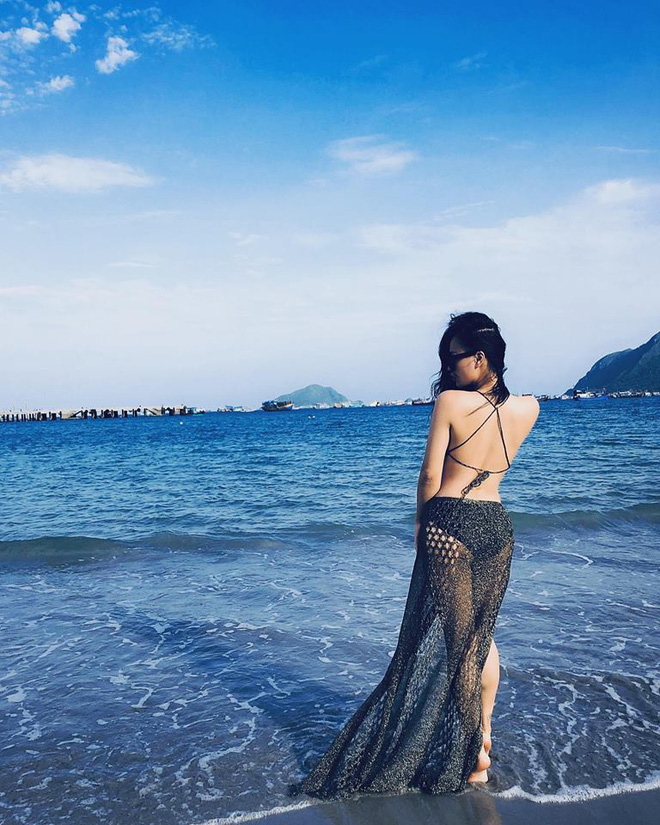 DJ Tít bán nude ở biển giữa tin đồn rạn nứt tình cảm vợ chồng - Ảnh 4. DJ Tít khoe dáng ngoài biển giữa tin đồn rạn nứt tình cảm vợ chồng 3